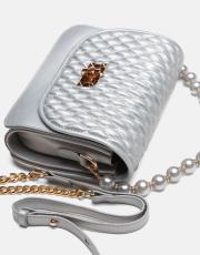 r1031 wanda kapitone desenli inci saplı kadın çantası gümüş 4