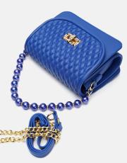 r1031 wanda kapitone desenli inci saplı kadın çantası saks mavisi 4