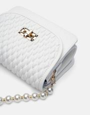 r1031 wanda kapitone desenli inci saplı kadın çantası beyaz 4